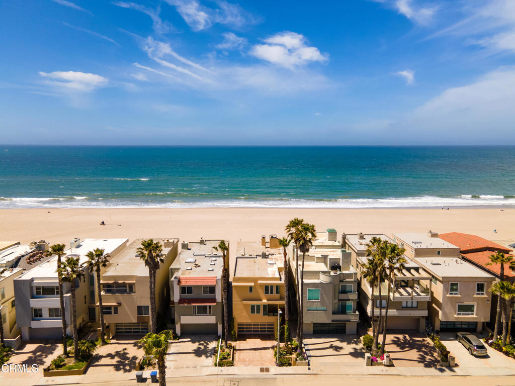 791 Mandalay Beach Road Oxnard, CA 93035 - Photo 4 of 46 a view of a city