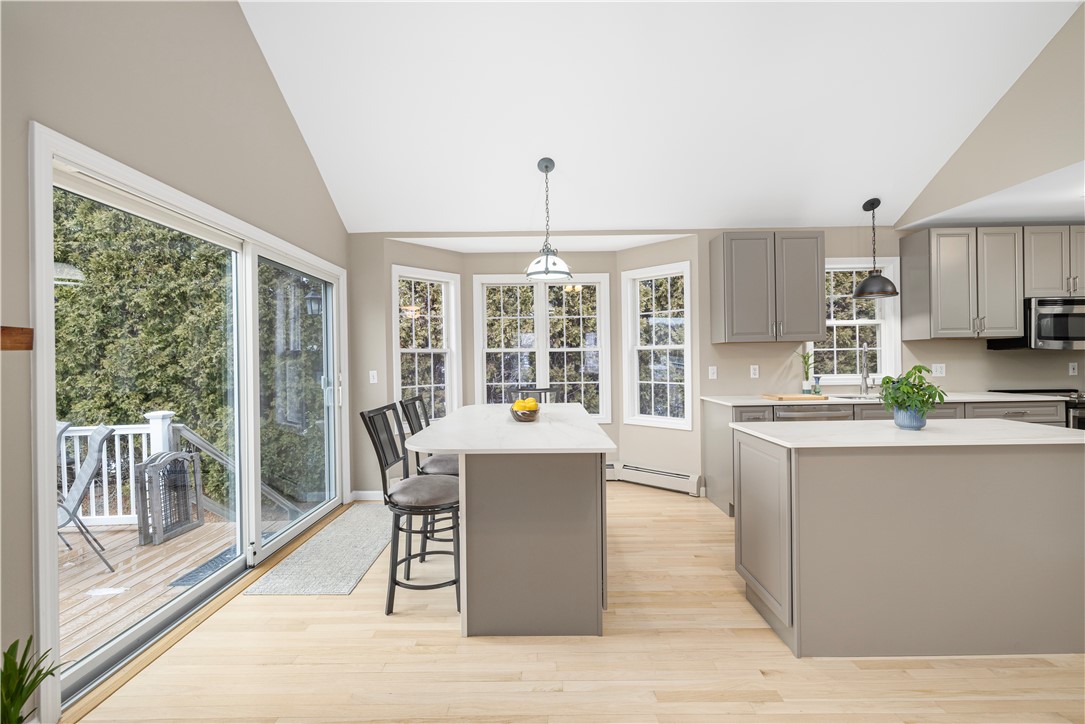 125 Montauk Road Narragansett, RI 02882 - Photo 11 of 48