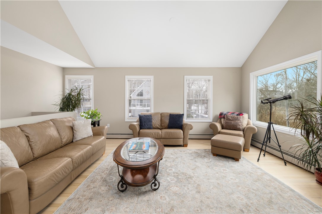 125 Montauk Road Narragansett, RI 02882 - Photo 14 of 48