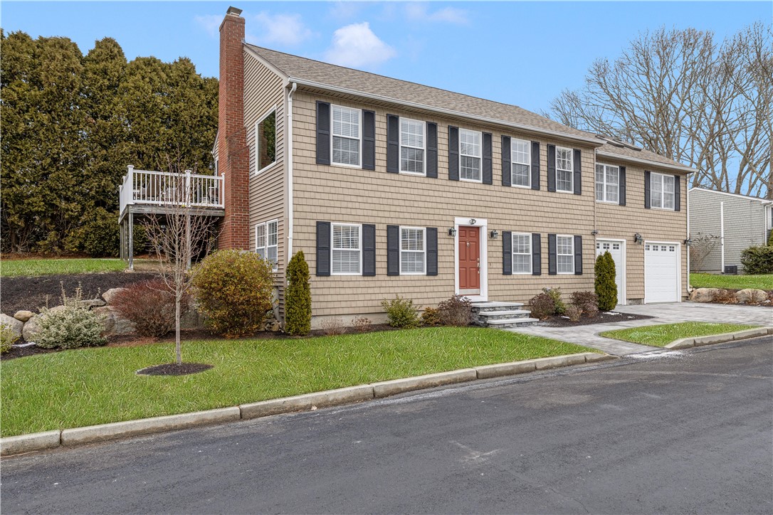 125 Montauk Road Narragansett, RI 02882 - Photo 2 of 48