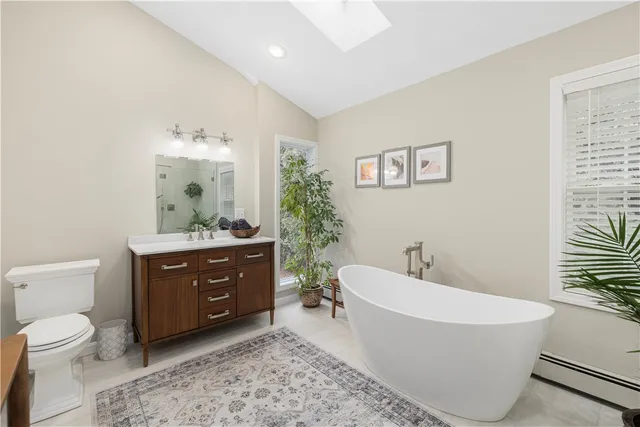 $1,400,000 | 125 Montauk Road, Narragansett, RI 02882