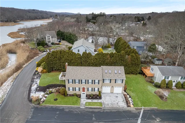 $1,400,000 | 125 Montauk Road, Narragansett, RI 02882