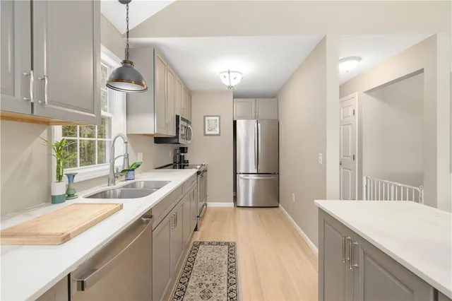 $1,400,000 | 125 Montauk Road, Narragansett, RI 02882