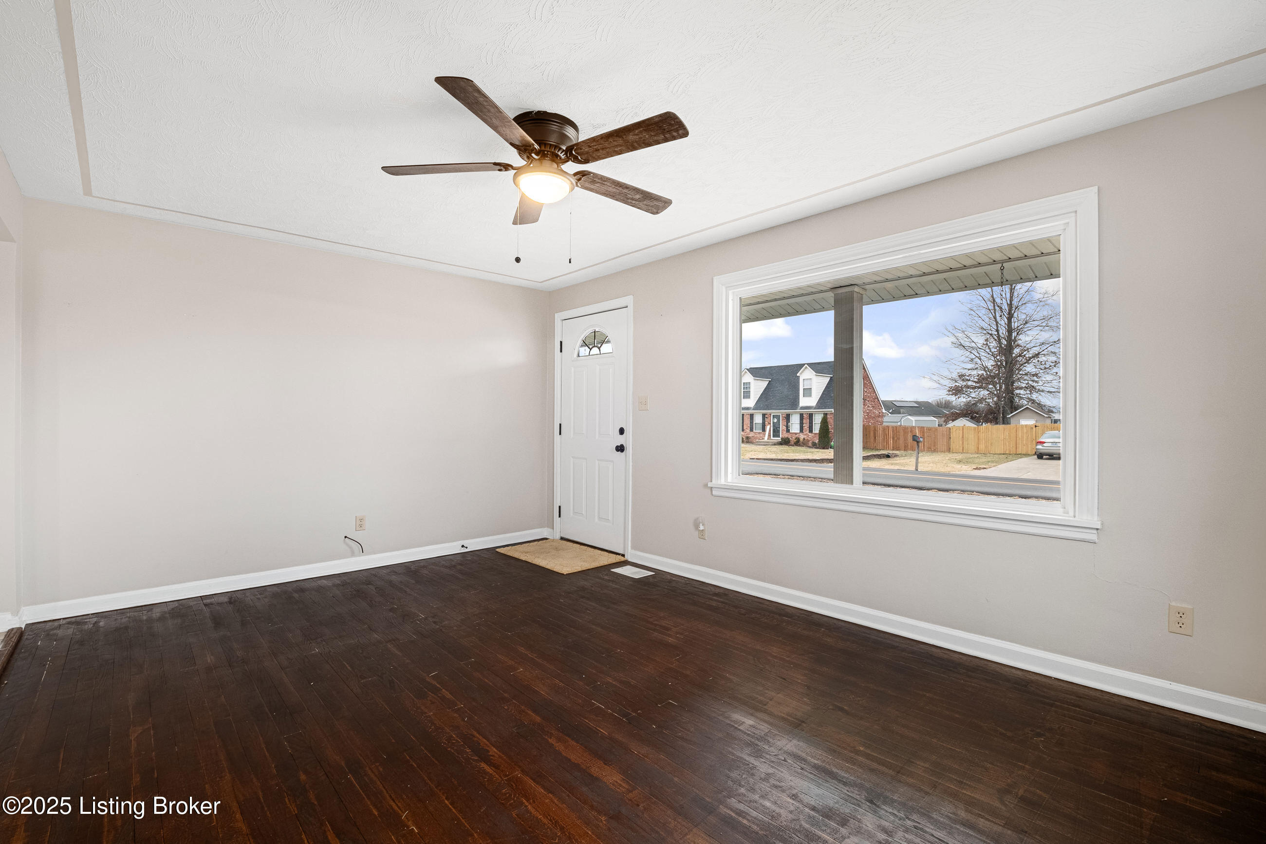 915 Beech Grv Road Shepherdsville, KY 40165 - Photo 7 of 43 915 beech grv_019