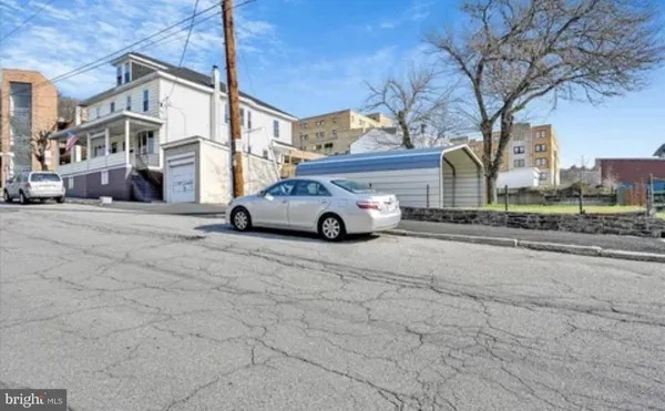 $1,795 | 8 North Wolfe Street, Pottsville, PA 17901
