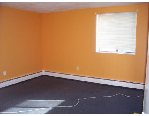 33 Cary Avenue, Unit 11 Chelsea, MA 02150 - Photo 5 of 7 a view of an empty room