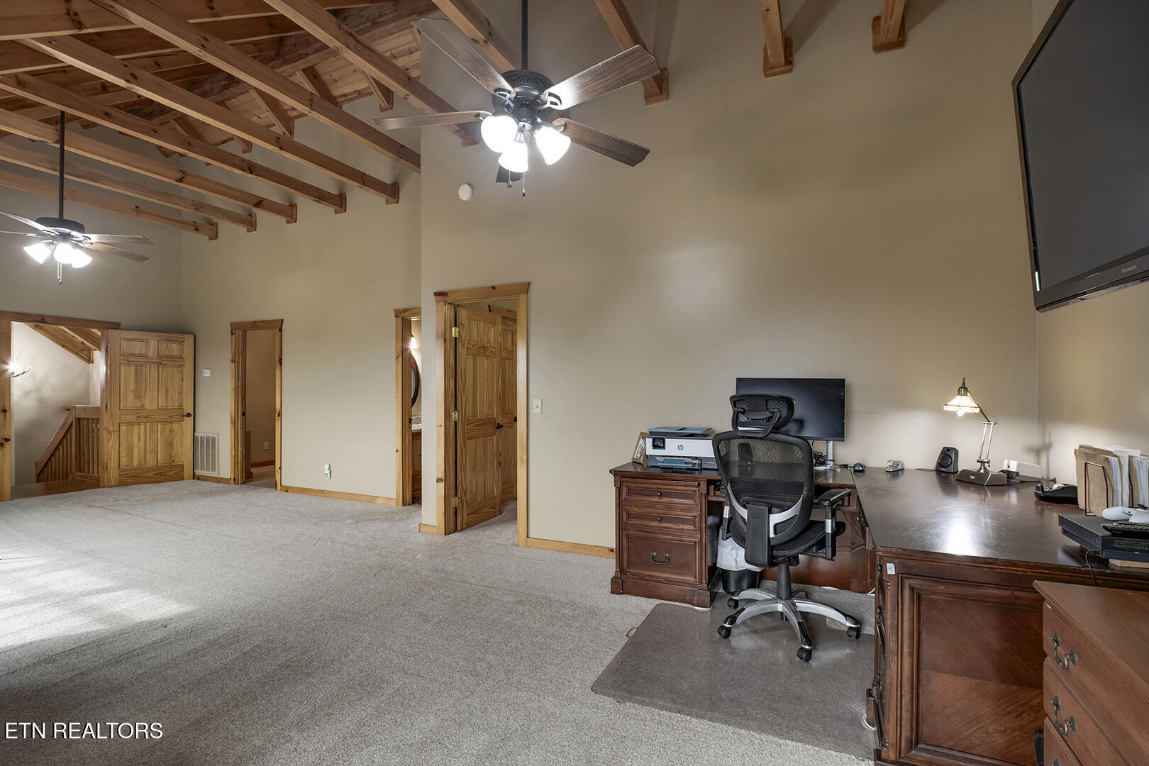 124 Overlook Way Vonore, TN 37885 - Photo 24 of 60 24_OverlookWay_124_Family02