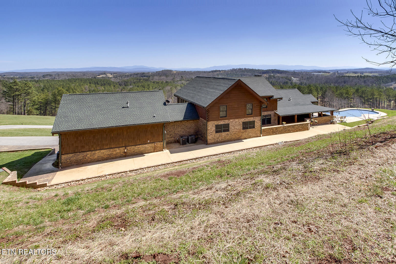 124 Overlook Way Vonore, TN 37885 - Photo 57 of 60 57_OverlookWay_124_Back
