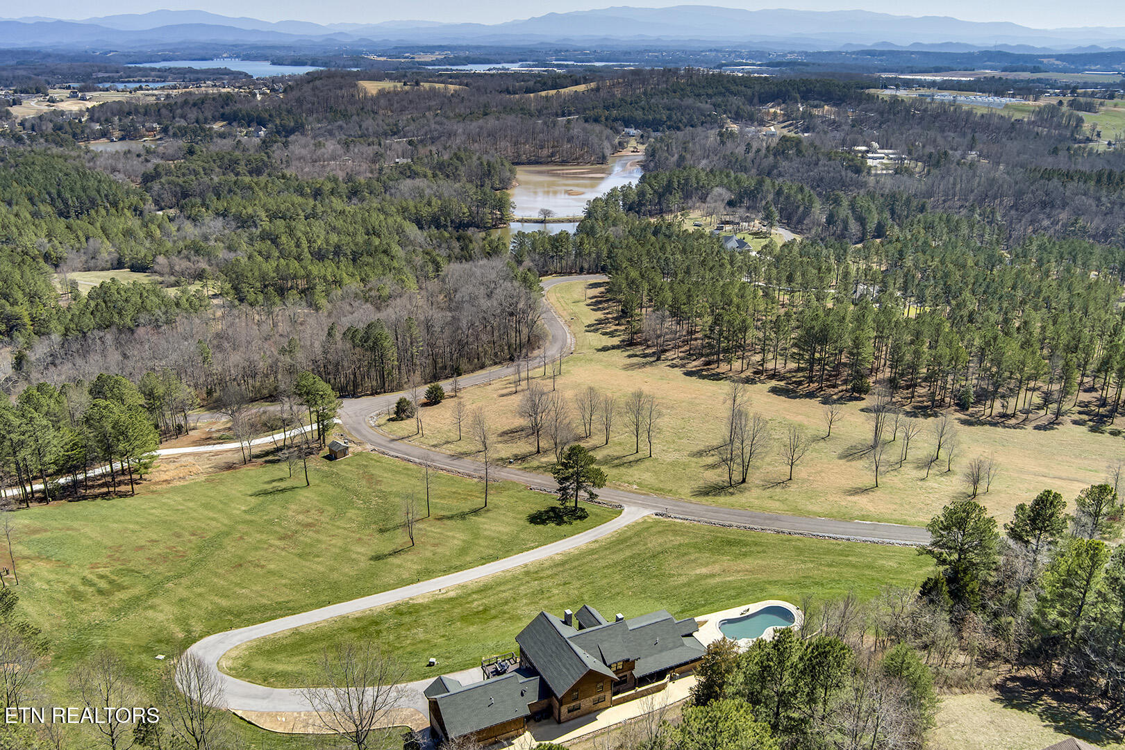 124 Overlook Way Vonore, TN 37885 - Photo 58 of 60 58_OverlookWay_124_BackBirdseye