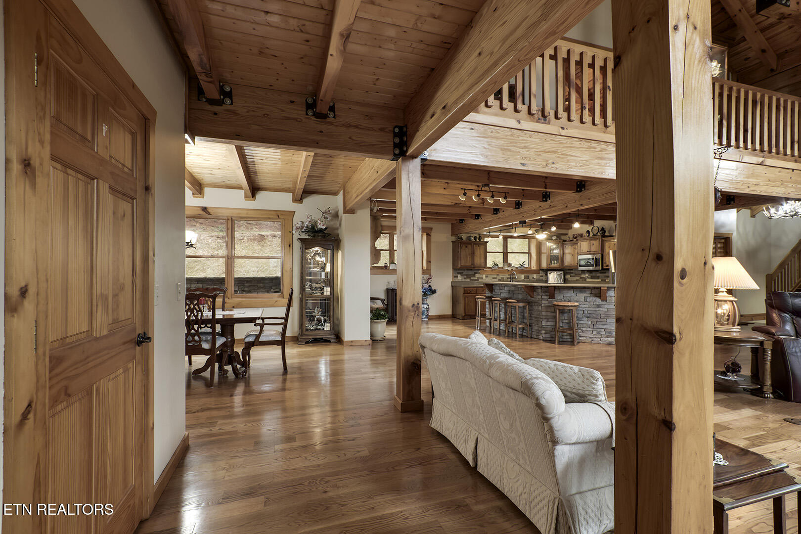 124 Overlook Way Vonore, TN 37885 - Photo 6 of 60 06_OverlookWay_124_EntryView