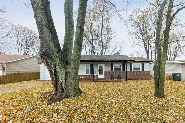 $174,000 | 903 Coral Drive, Fairview Heights, IL 62208
