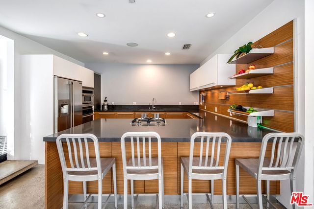 $10,995 | 5705 Katherine Avenue, Sherman Oaks, CA 91401