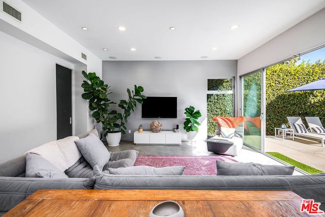 $10,995 | 5705 Katherine Avenue, Sherman Oaks, CA 91401