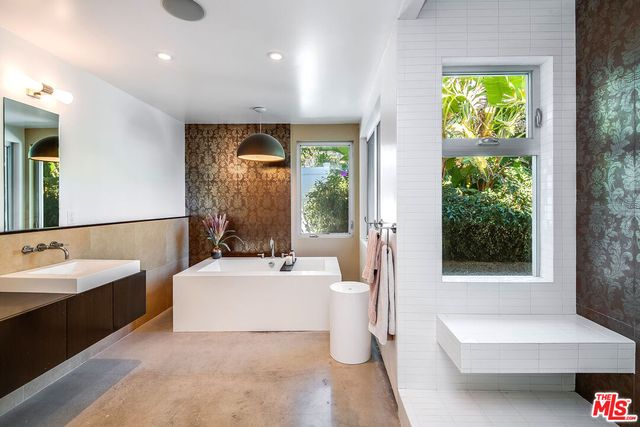 $10,995 | 5705 Katherine Avenue, Sherman Oaks, CA 91401