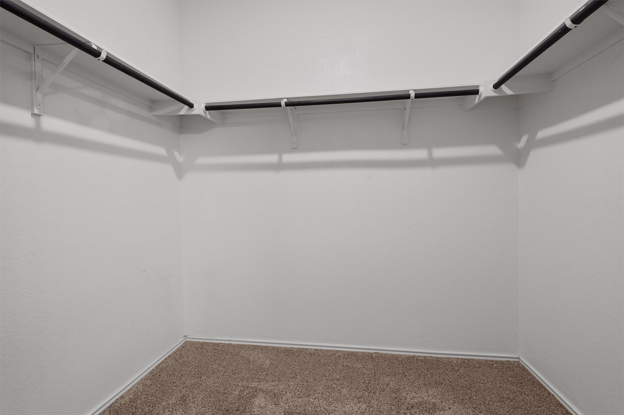 791 Circle Way Jarrell, TX 76537 - Photo 20 of 36 Walk in closet