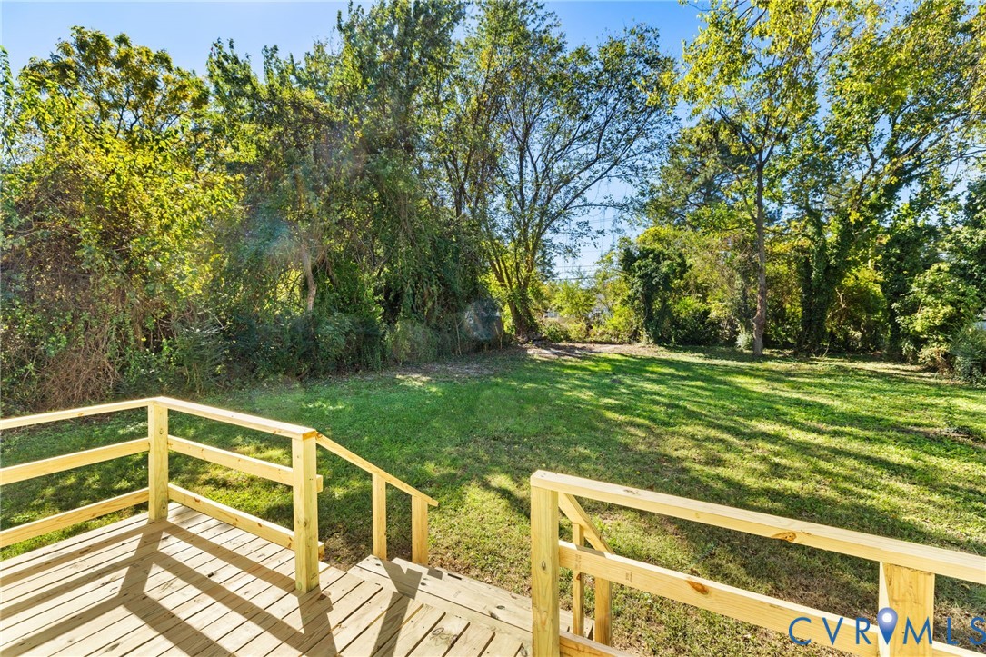 1815 Doron Lane Richmond, VA 23223 - Photo 23 of 26 a view of a yard with a large trees