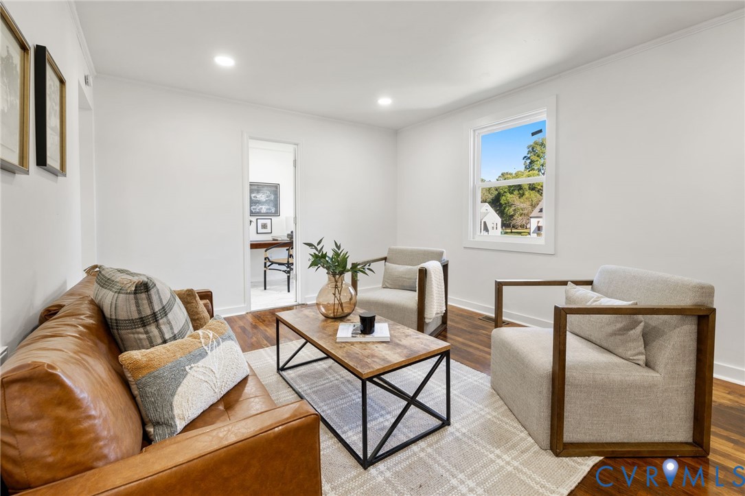 1815 Doron Lane Richmond, VA 23223 - Photo 5 of 26 a living room with furniture and painting on the wall