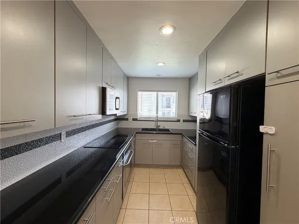 $2,700 | 240 West Verdugo Avenue, Burbank, CA 91502