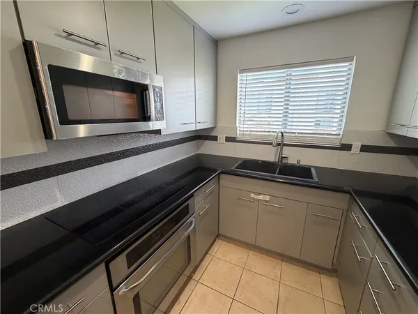 $2,700 | 240 West Verdugo Avenue, Burbank, CA 91502