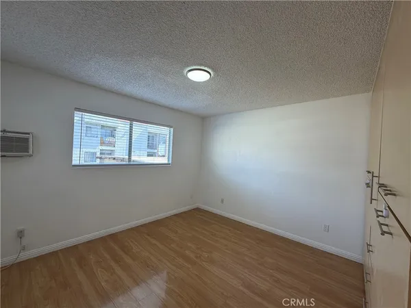 $2,700 | 240 West Verdugo Avenue, Burbank, CA 91502