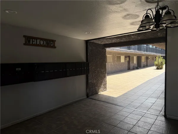 $2,700 | 240 West Verdugo Avenue, Burbank, CA 91502