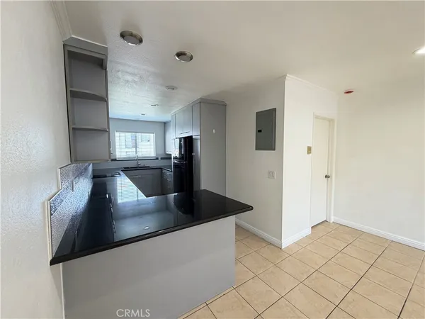 $2,700 | 240 West Verdugo Avenue, Burbank, CA 91502