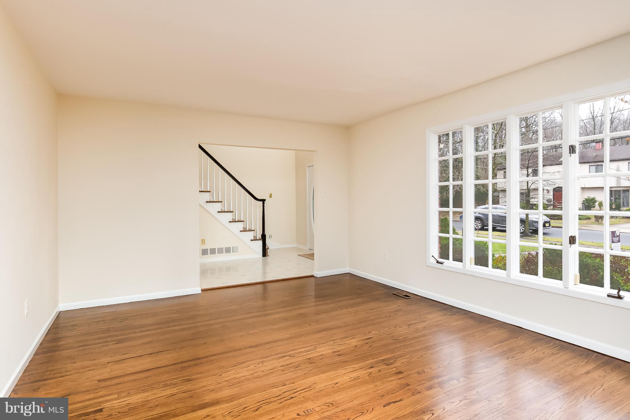 142 Greenvale Road Cherry Hill, NJ 08034 - Photo 4 of 24