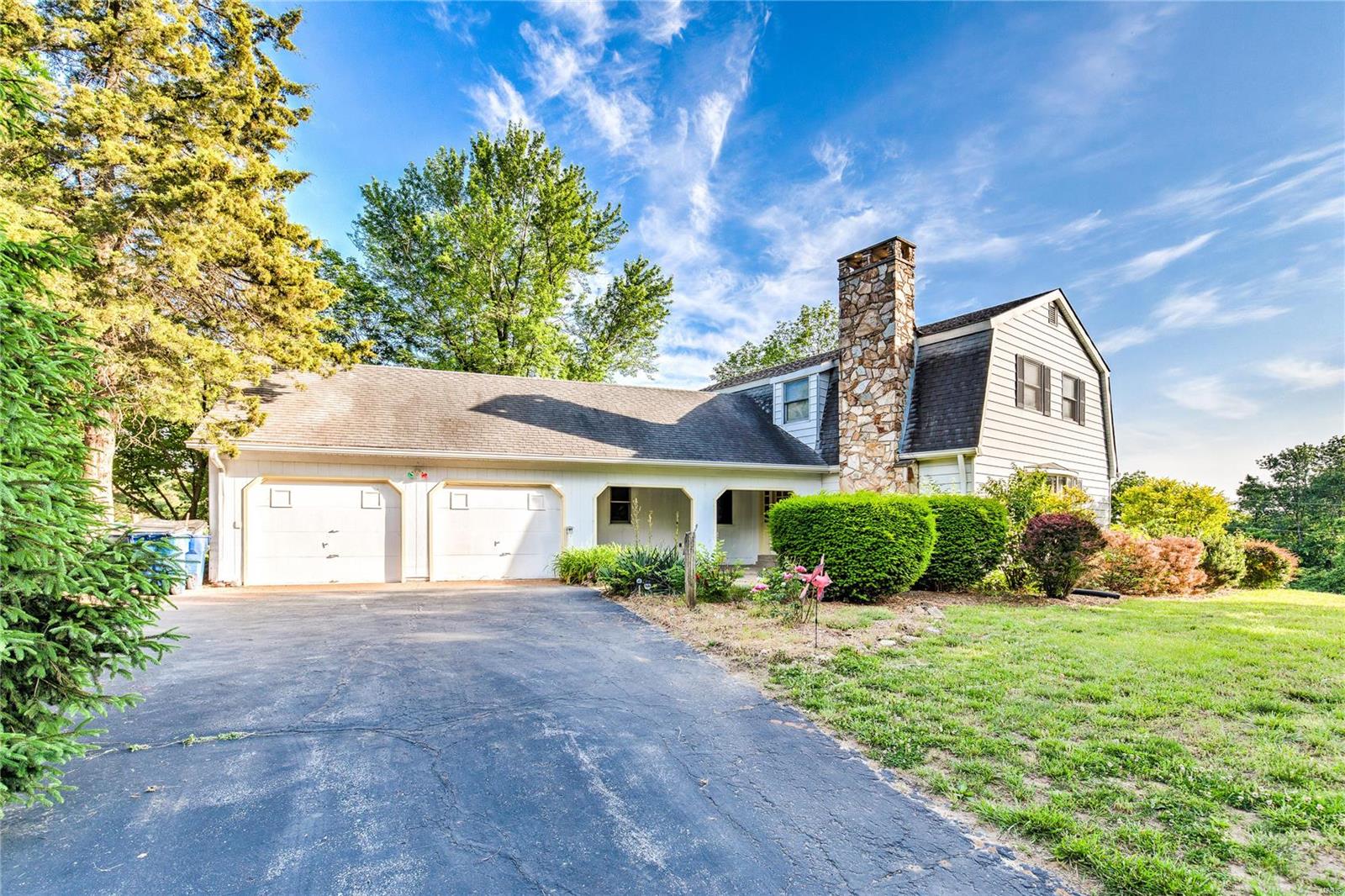3300 Douglas Road Florissant, MO 63034 - Photo 2 of 40 Gallery Image 2