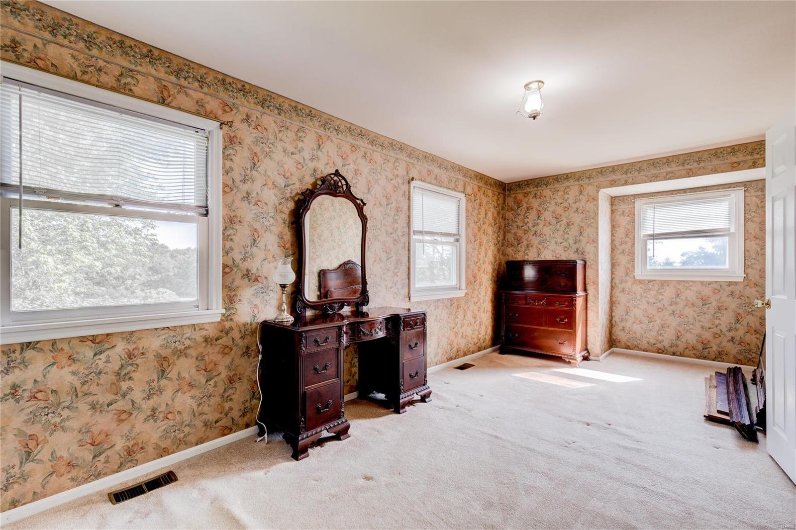 3300 Douglas Road Florissant, MO 63034 - Photo 25 of 40 Gallery Image 25