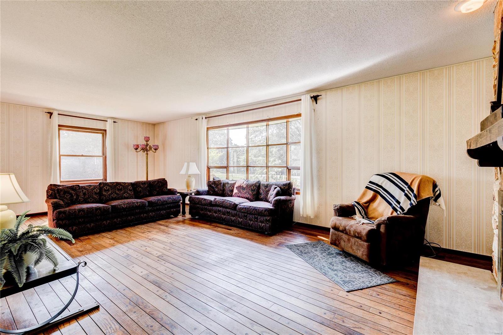 3300 Douglas Road Florissant, MO 63034 - Photo 9 of 40 Gallery Image 9