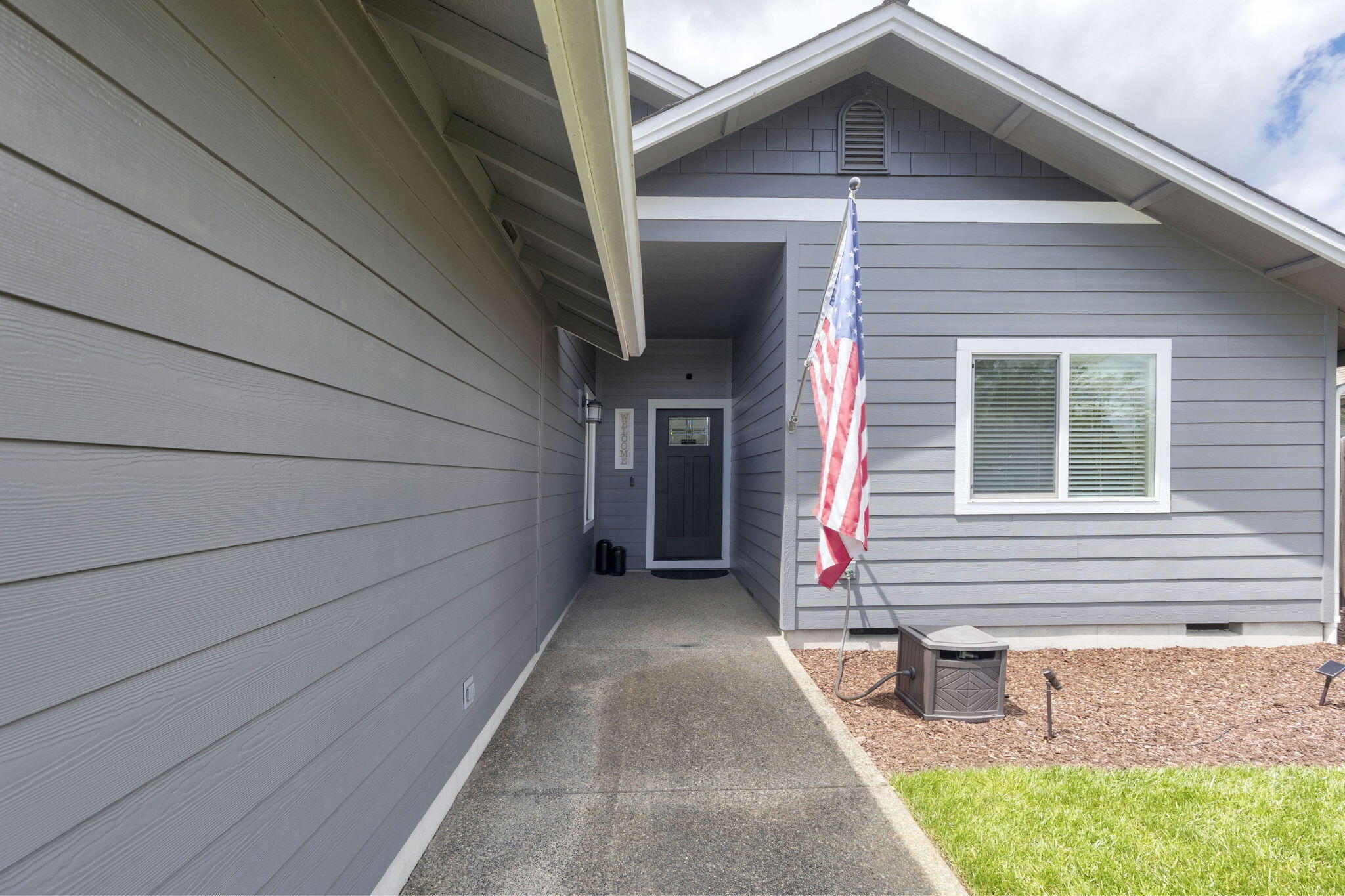 1340 George Tweed Boulevard Grants Pass, OR 97527 - Photo 2 of 22