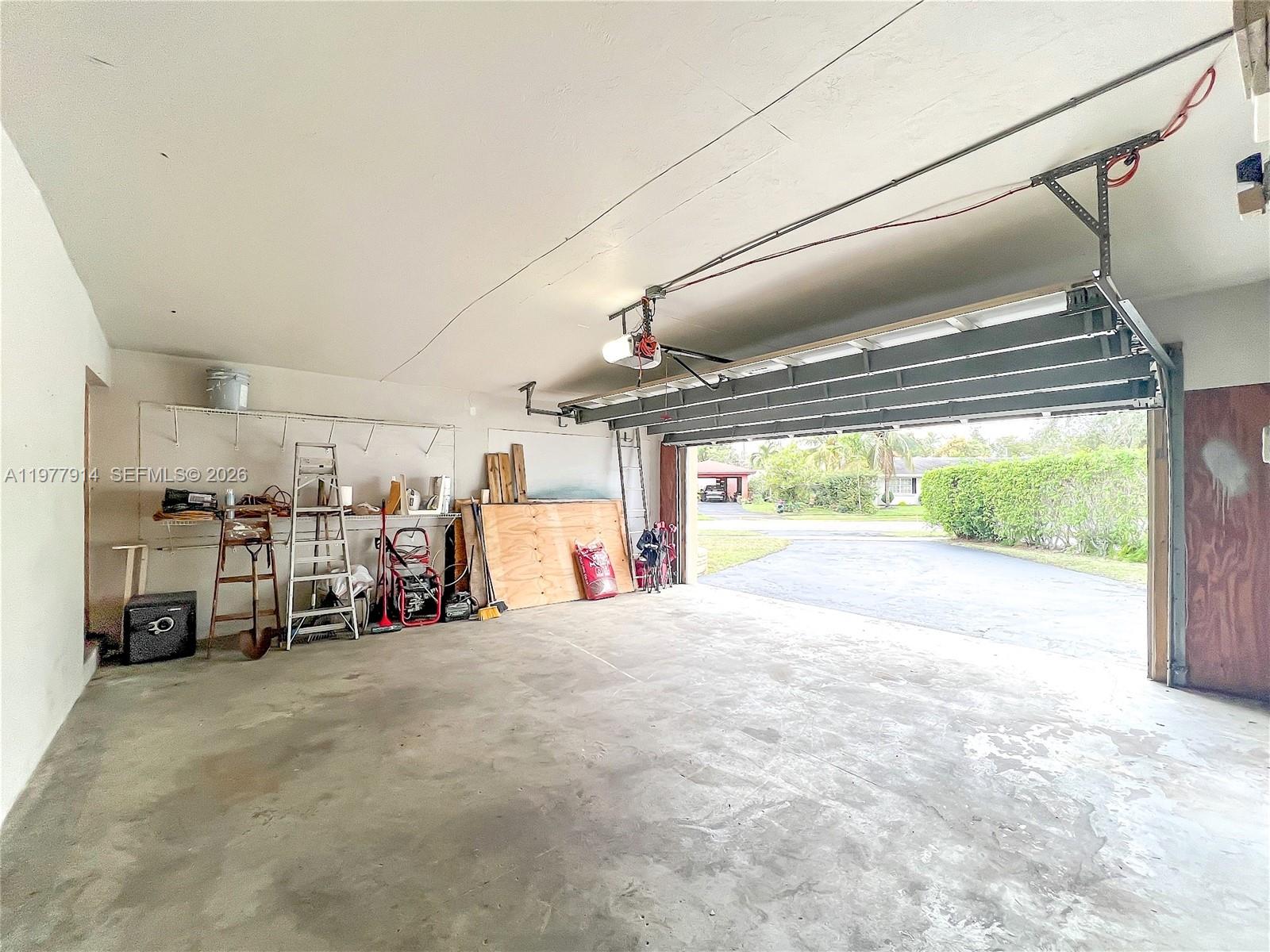 192 Southwest 62nd Terrace Plantation, FL 33317 - Photo 18 of 49