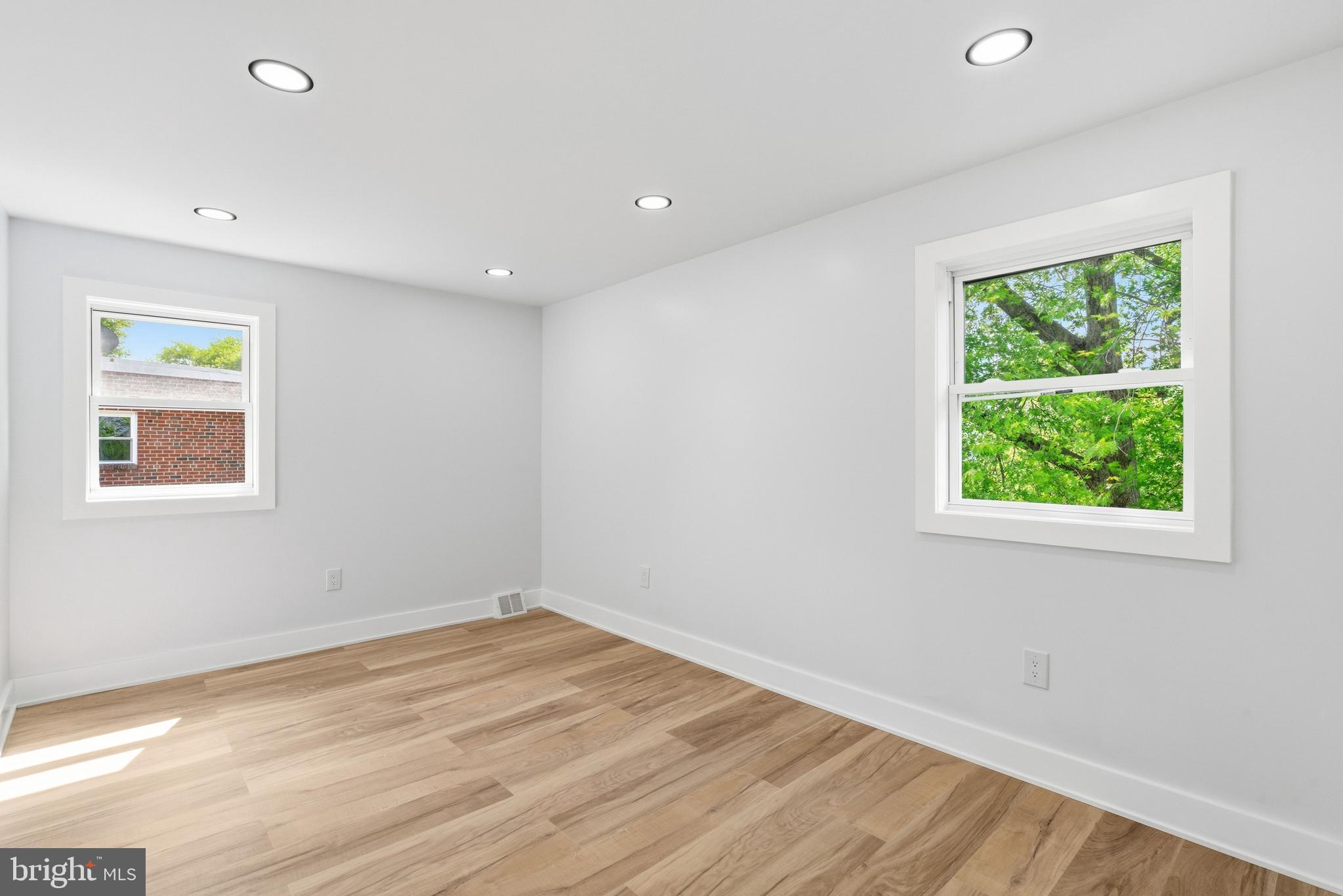 11110 Ridgeway Street Philadelphia, PA 19116 - Photo 27 of 40 Gallery Image 27