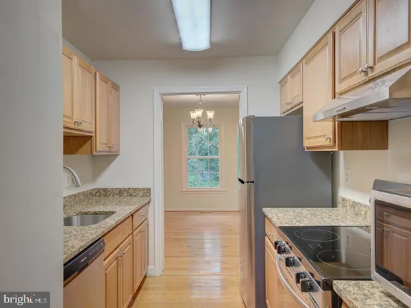 $2,900 | 9867 High Water Court, Burke, VA 22015