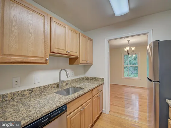 $2,900 | 9867 High Water Court, Burke, VA 22015