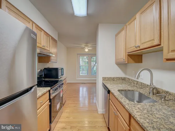 $2,900 | 9867 High Water Court, Burke, VA 22015
