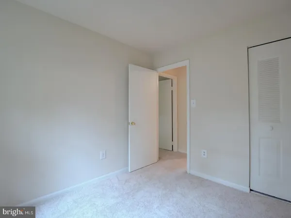 $2,900 | 9867 High Water Court, Burke, VA 22015