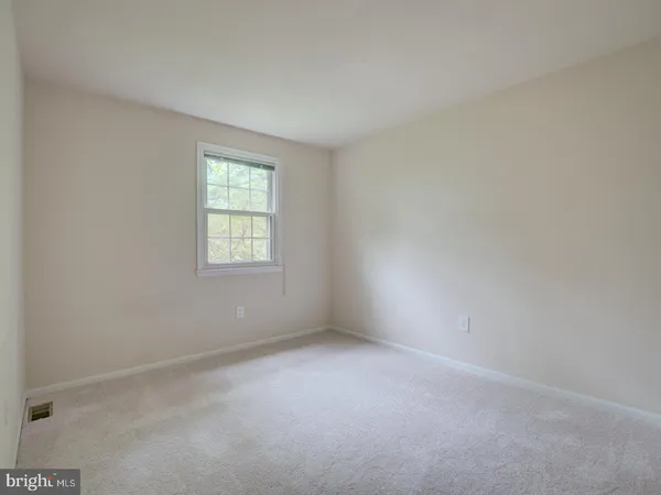 $2,900 | 9867 High Water Court, Burke, VA 22015
