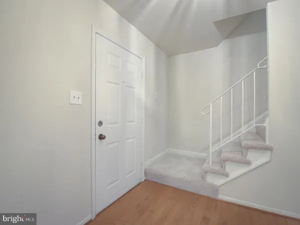 $2,900 | 9867 High Water Court, Burke, VA 22015