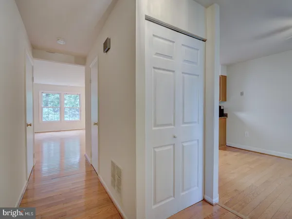 $2,900 | 9867 High Water Court, Burke, VA 22015