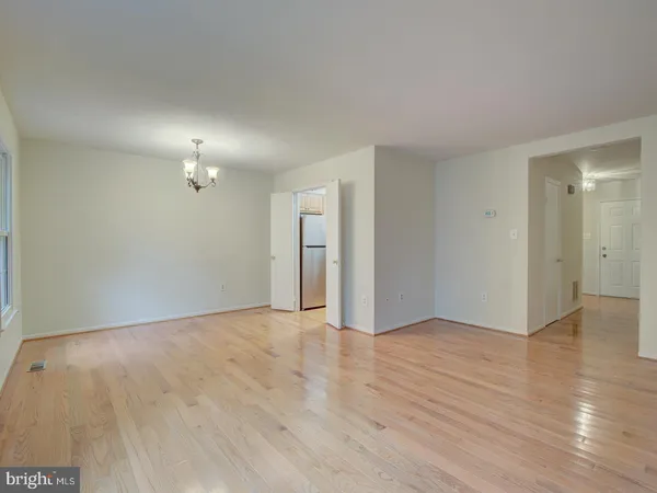 $2,900 | 9867 High Water Court, Burke, VA 22015