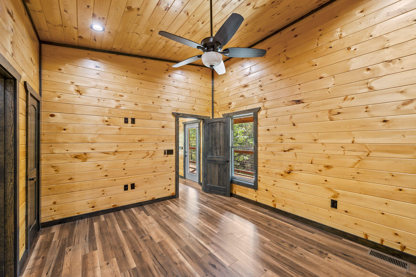 1047 Pleasure Road Sevierville, TN 37876 - Photo 14 of 33 JCM_1028