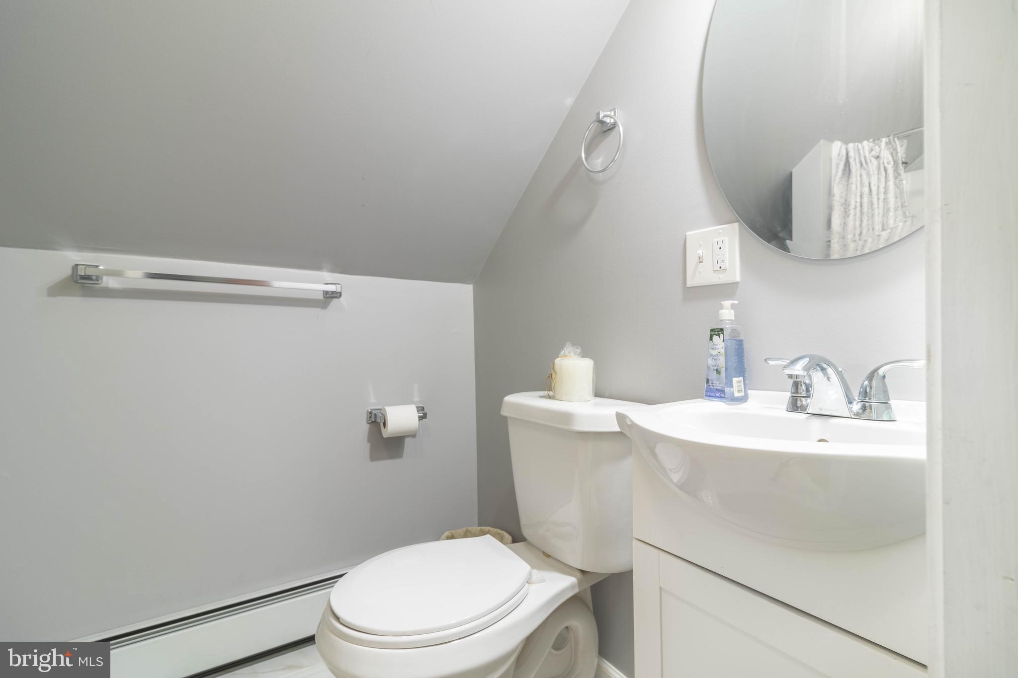 807 Tomlinson Road Philadelphia, PA 19116 - Photo 15 of 24 Upstairs full bathroom with stall shower