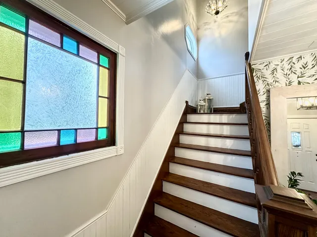 $300,000 | 926 Tappan Street, Woodstock, IL 60098