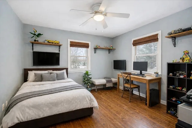 $300,000 | 926 Tappan Street, Woodstock, IL 60098