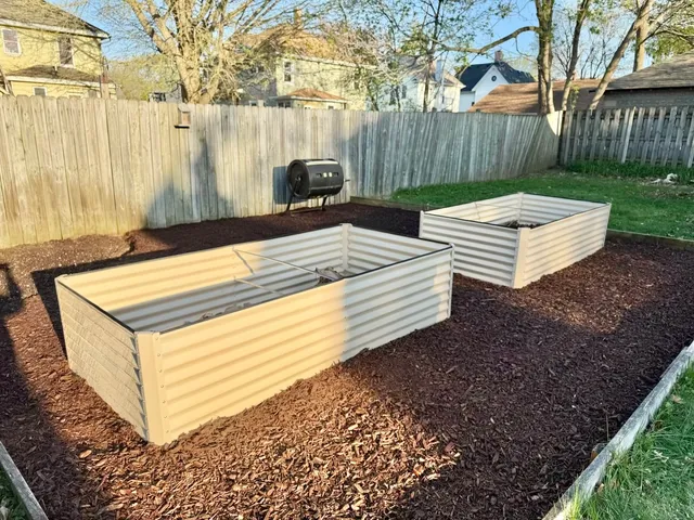 $300,000 | 926 Tappan Street, Woodstock, IL 60098