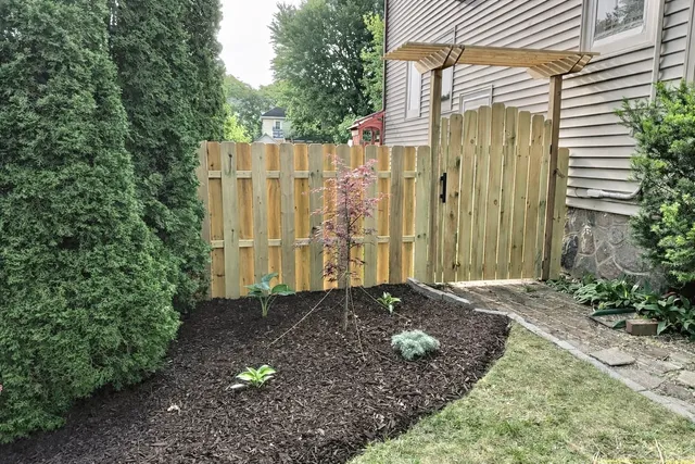 $300,000 | 926 Tappan Street, Woodstock, IL 60098