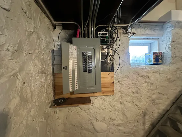 $300,000 | 926 Tappan Street, Woodstock, IL 60098