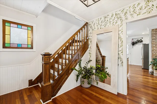 $300,000 | 926 Tappan Street, Woodstock, IL 60098