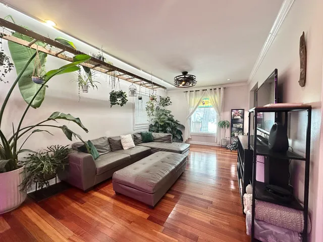 $300,000 | 926 Tappan Street, Woodstock, IL 60098